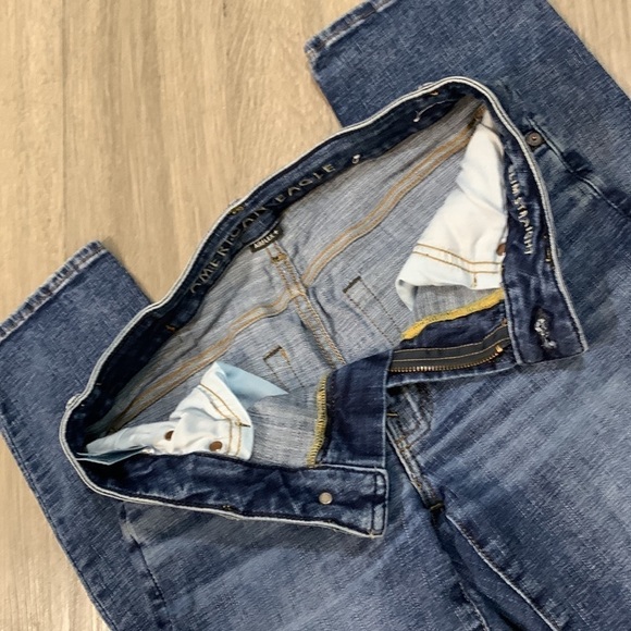 American Eagle Slim Straight Airflex+ Medium Wash Jeans size 30x32 - Picture 8 of 10